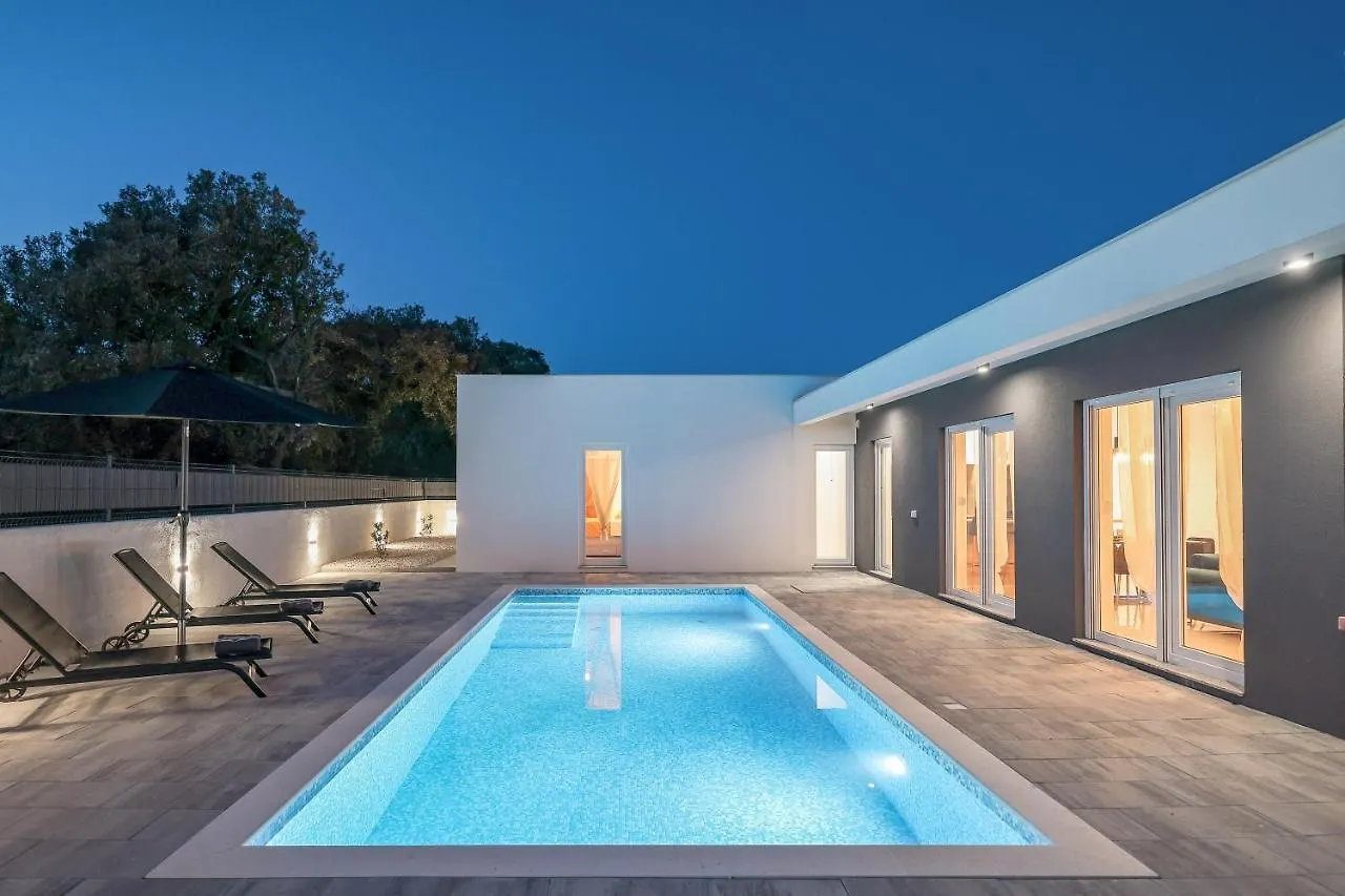 La Reina House - Private Heated Pool Villa Bibinje