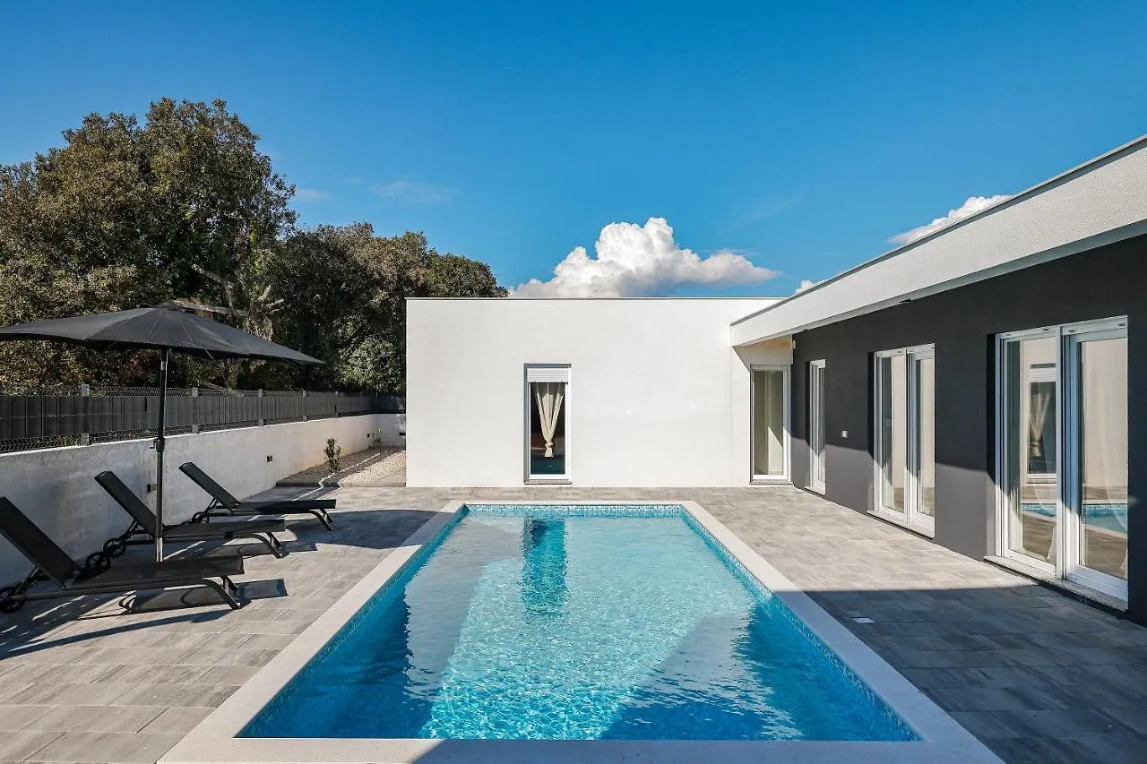 La Reina House - Private Heated Pool Villa Bibinje