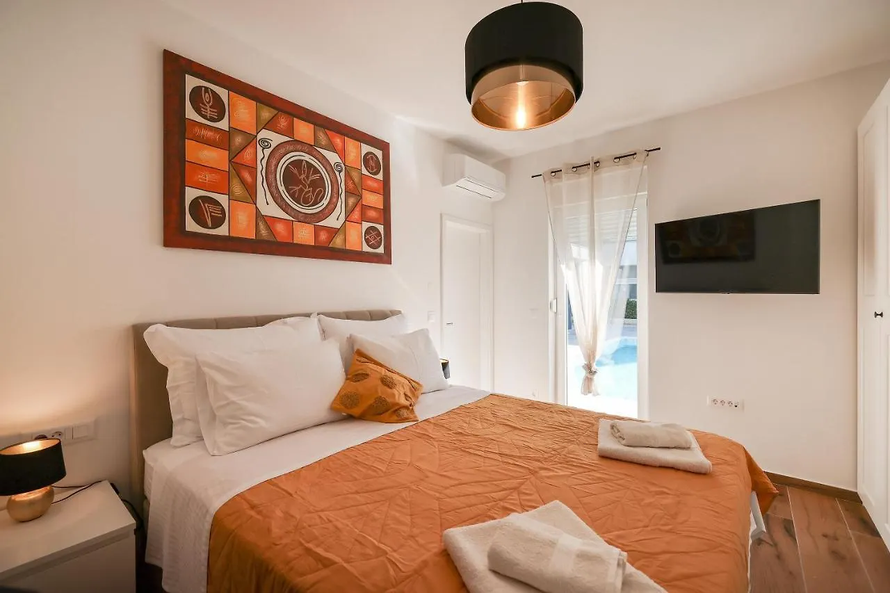 La Reina House - Private Heated Pool Villa Bibinje