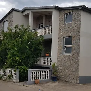  Apartment Suzana Sindija